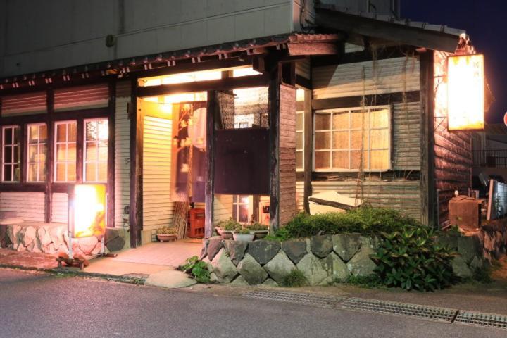 Pikaichi Second Hotel Goto Kültér fotó
